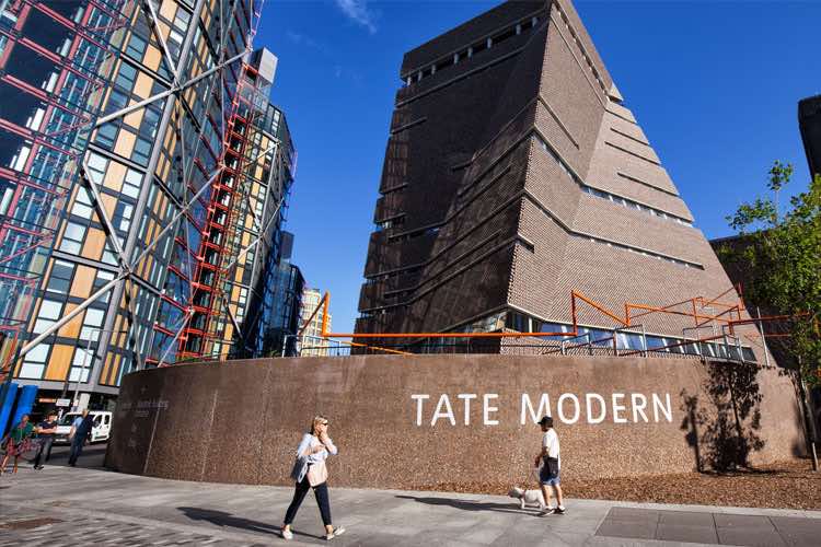 تیت مدرن Tate Modern از پر بازدید ترین جاذبه های گردشگری انگلیس 