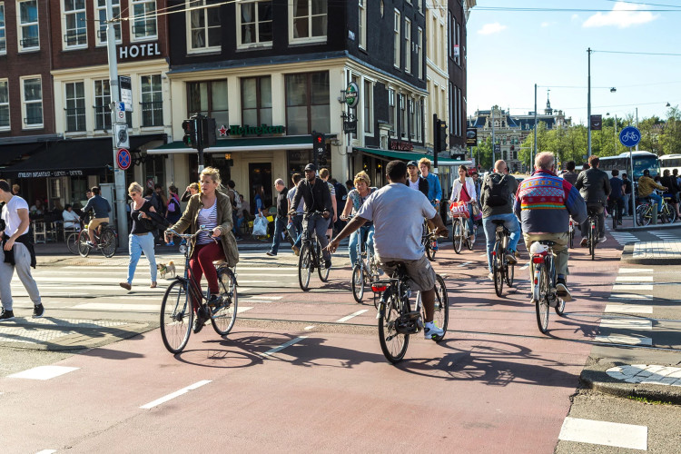 شرایط زندگی در هلند؛ حمل و نقل عمومی